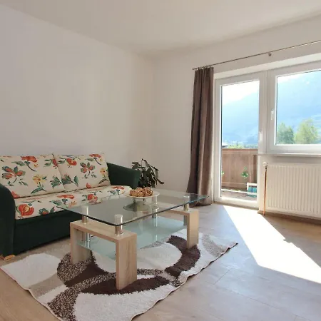 Spacious Holiday In With Terrace בית נופש