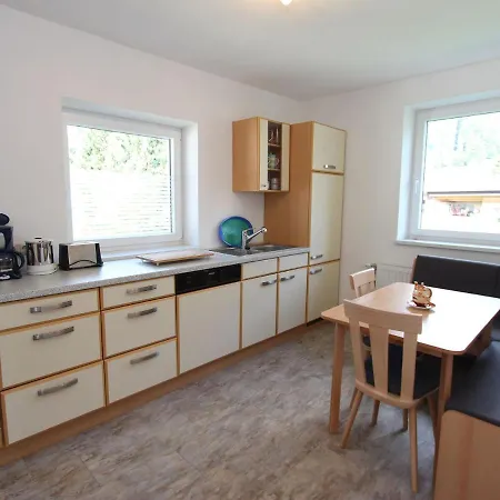 בית נופש Spacious Holiday In With Terrace ברמברג אם ווילדקוגל